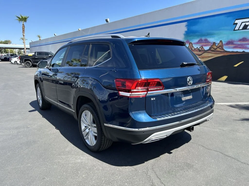 Used 2019 Blue Volkswagen SEL image 6