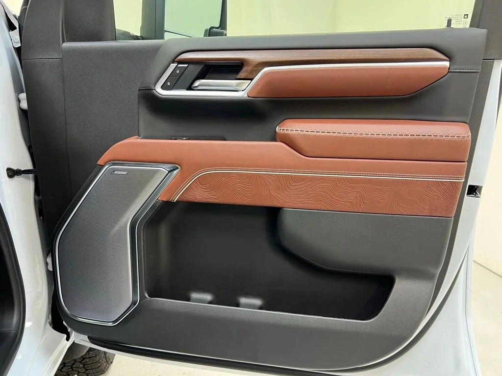 New 2026 Glacier White Tricoat GMC Denali Ultimate image 29