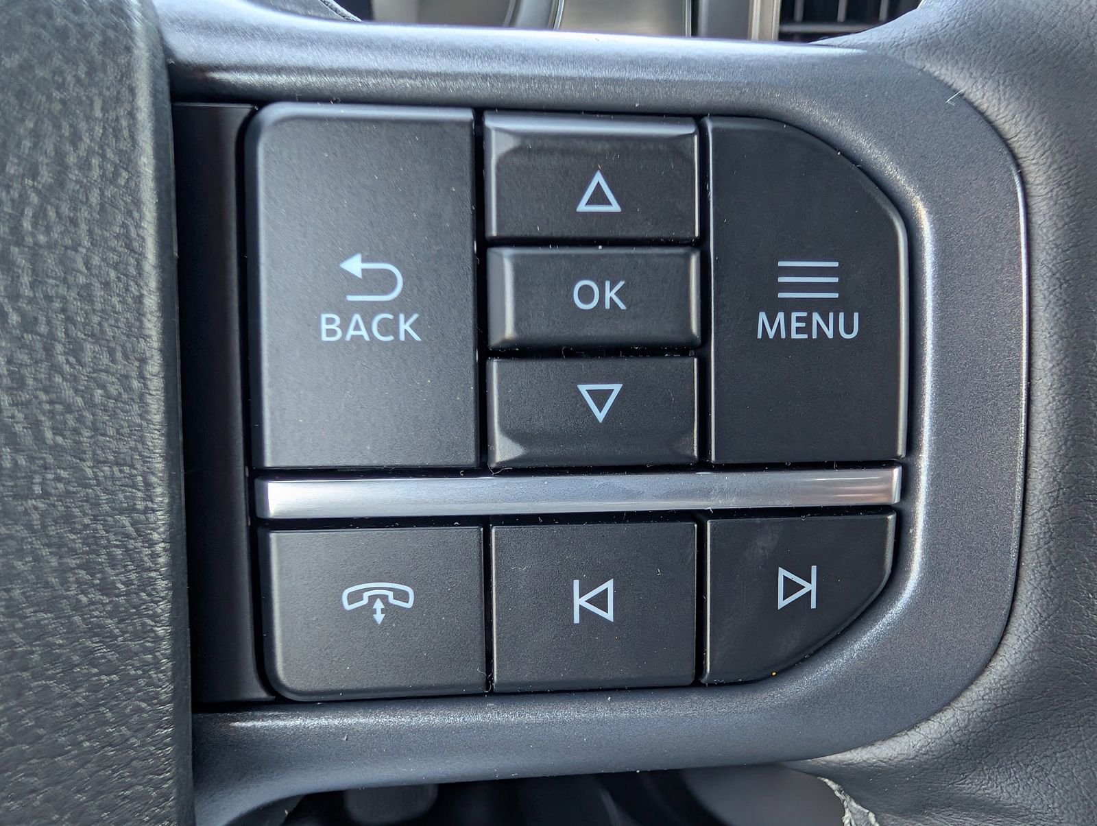 New 2026 Carbonized Gray Metallic Ford Lariat image 23
