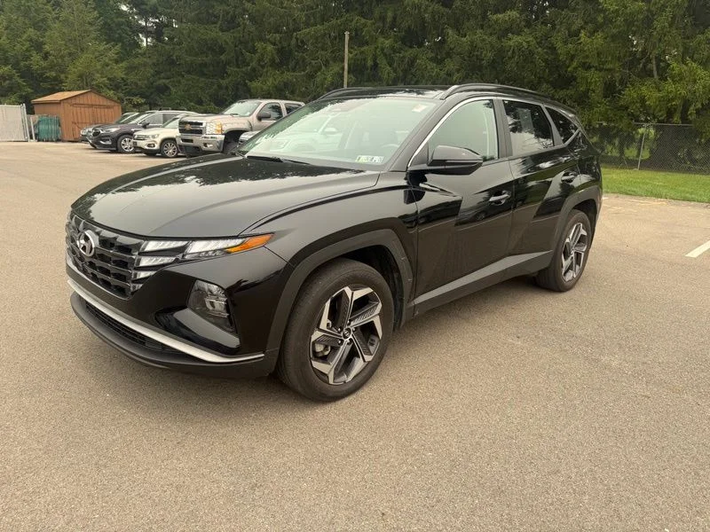 Used 2022 Black Hyundai SEL Convenience image 2