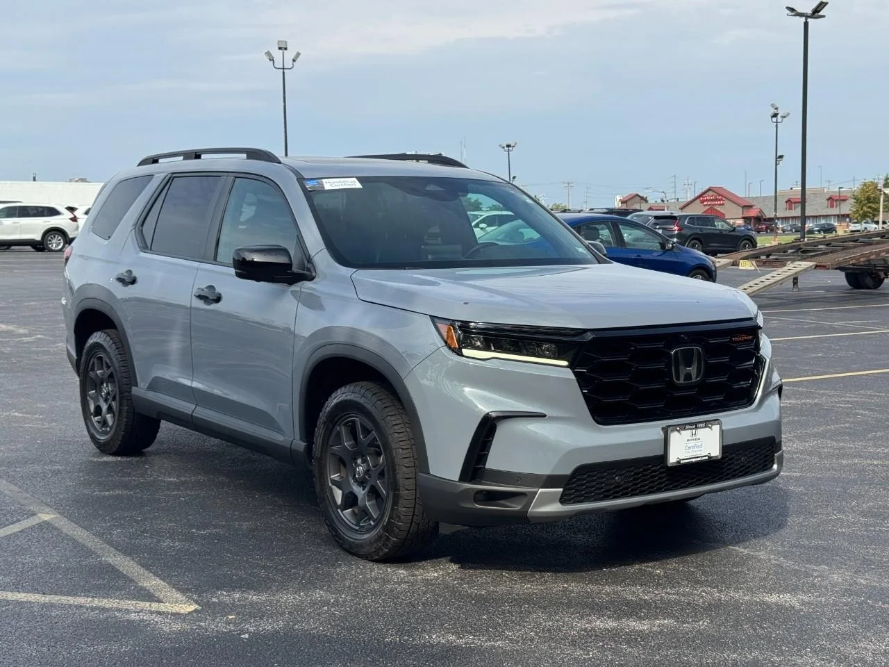 Certified Used 2025 Sonic Gray Pearl Honda TrailSport image 2