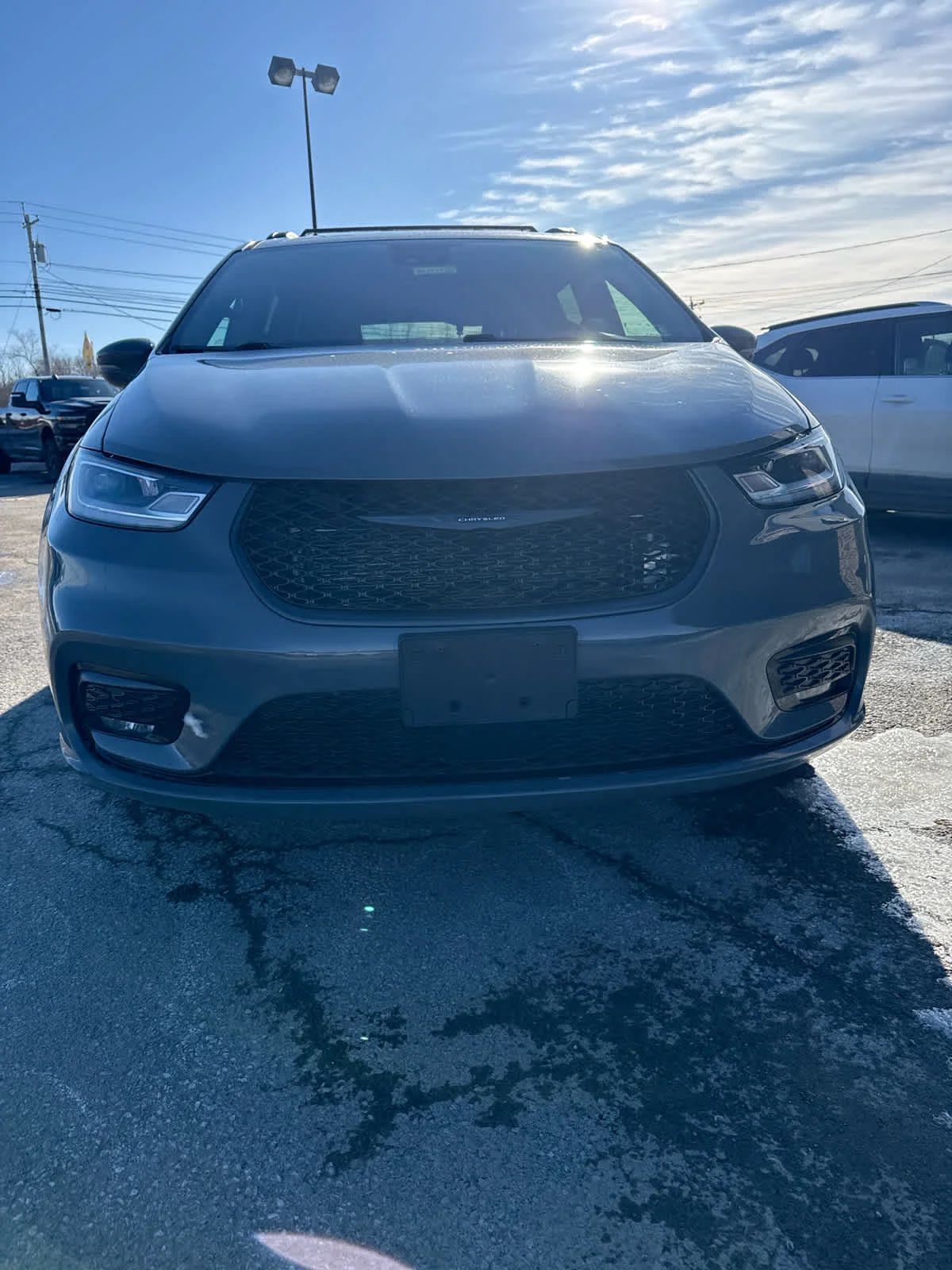 Used 2021 Ceramic Gray Clearcoat Chrysler Touring L image 5