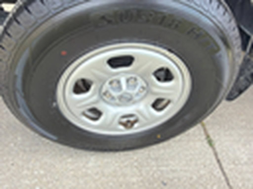Used 2024 Glacier White Nissan S image 21