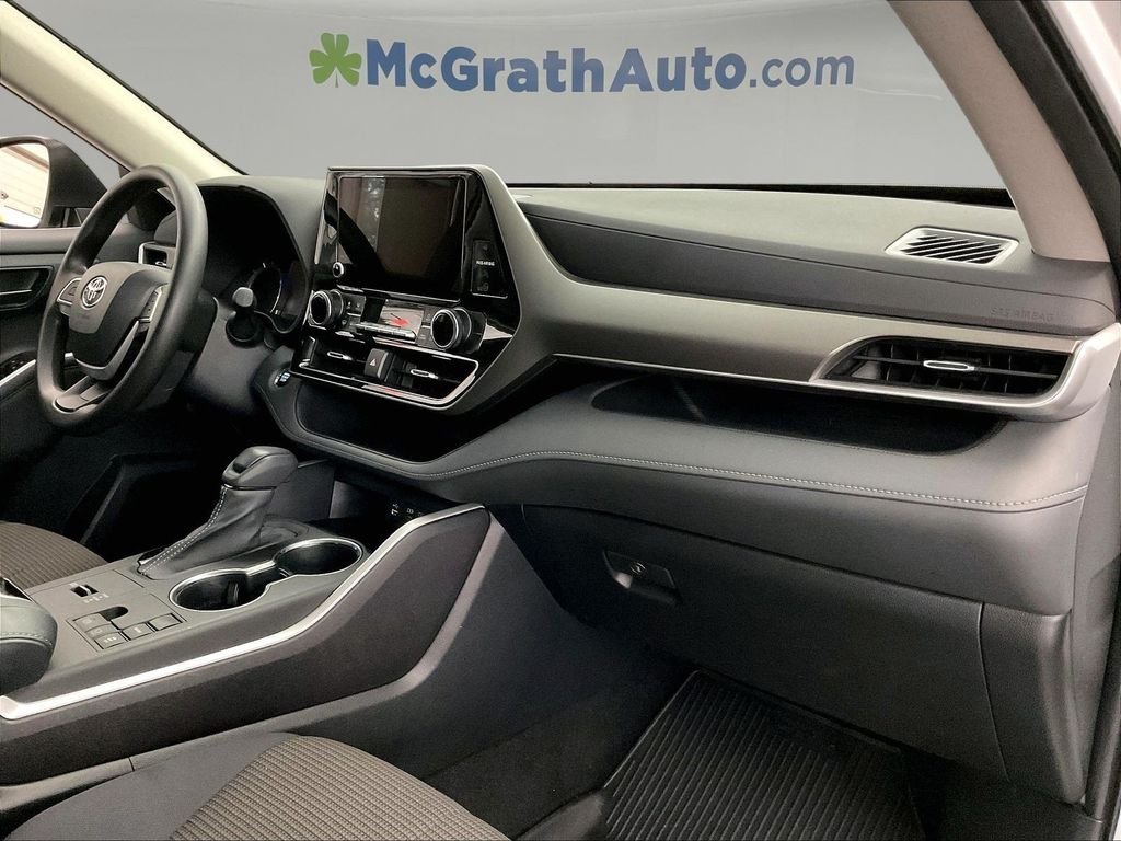 Used 2023 Beige Toyota L image 22