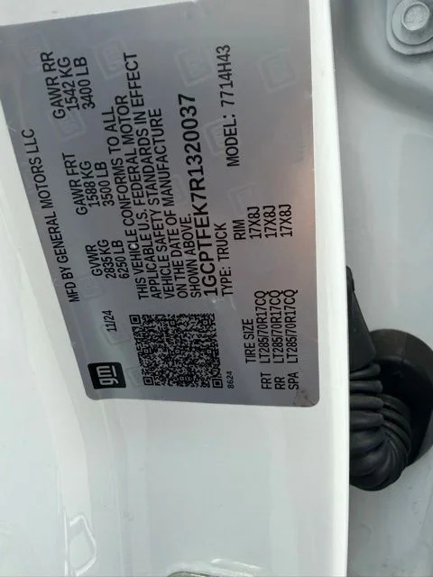 Certified Used 2024 White Chevrolet ZR2 image 12