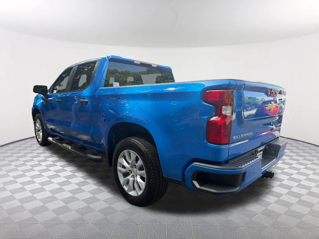 Used 2025 Blue Chevrolet Custom image 7