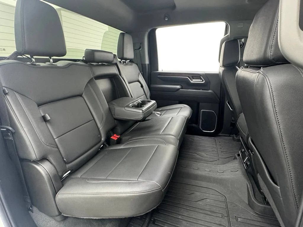 Used 2025 Summit White GMC SLT image 37