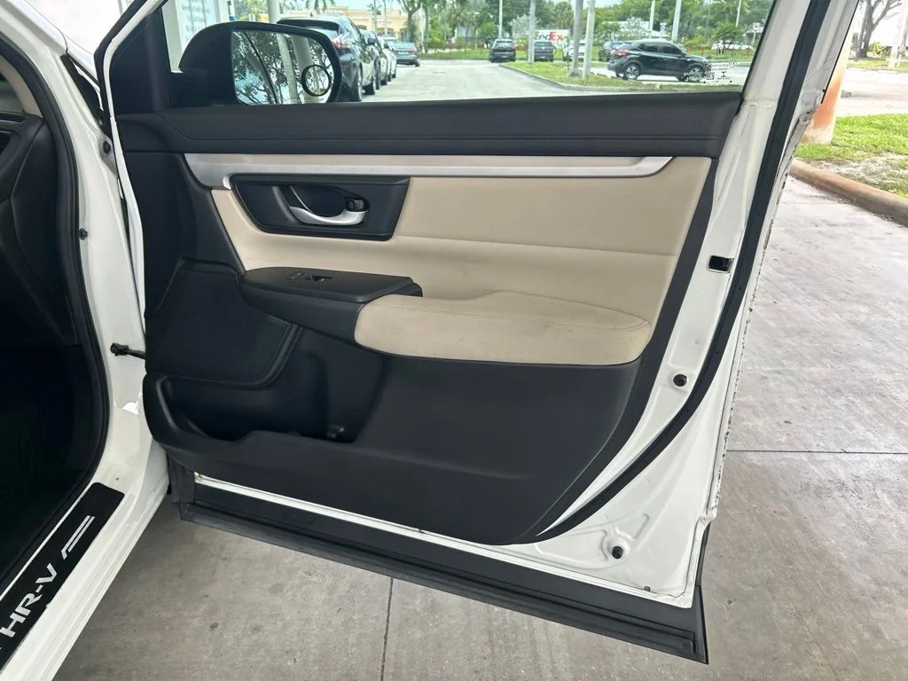 Used 2018 White Honda LX image 24