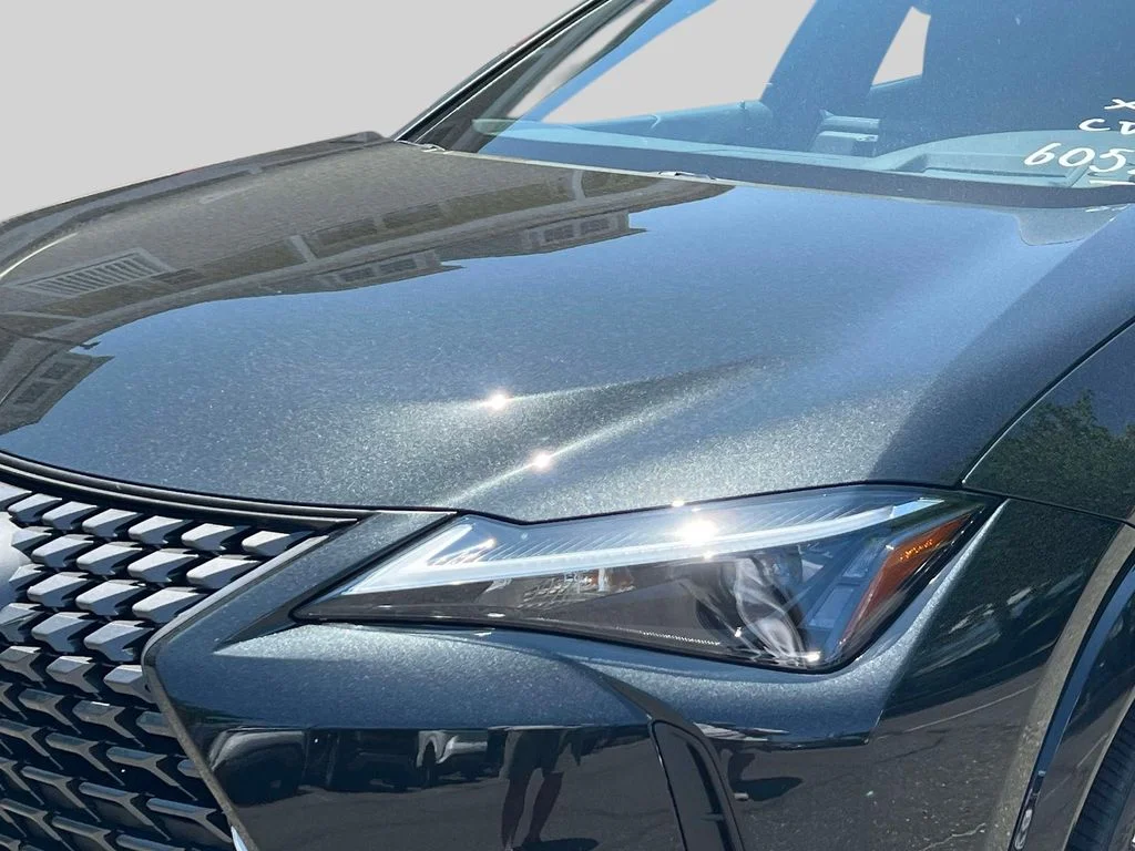 2026 Lexus UX Hybrid 300h Premium - Photo 8