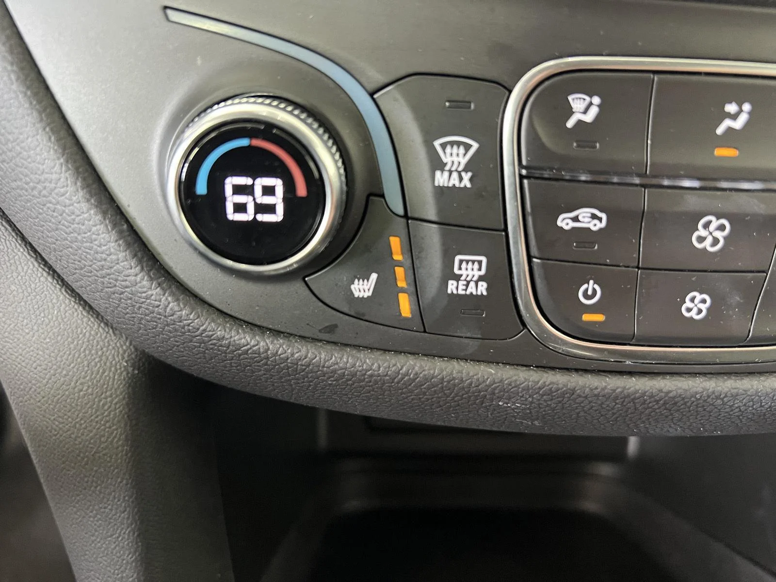 Used 2024 Lakeshore Blue Metallic Chevrolet LT image 15