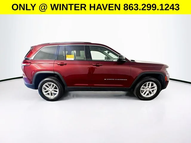 Used 2023 Red Jeep Laredo X image 8