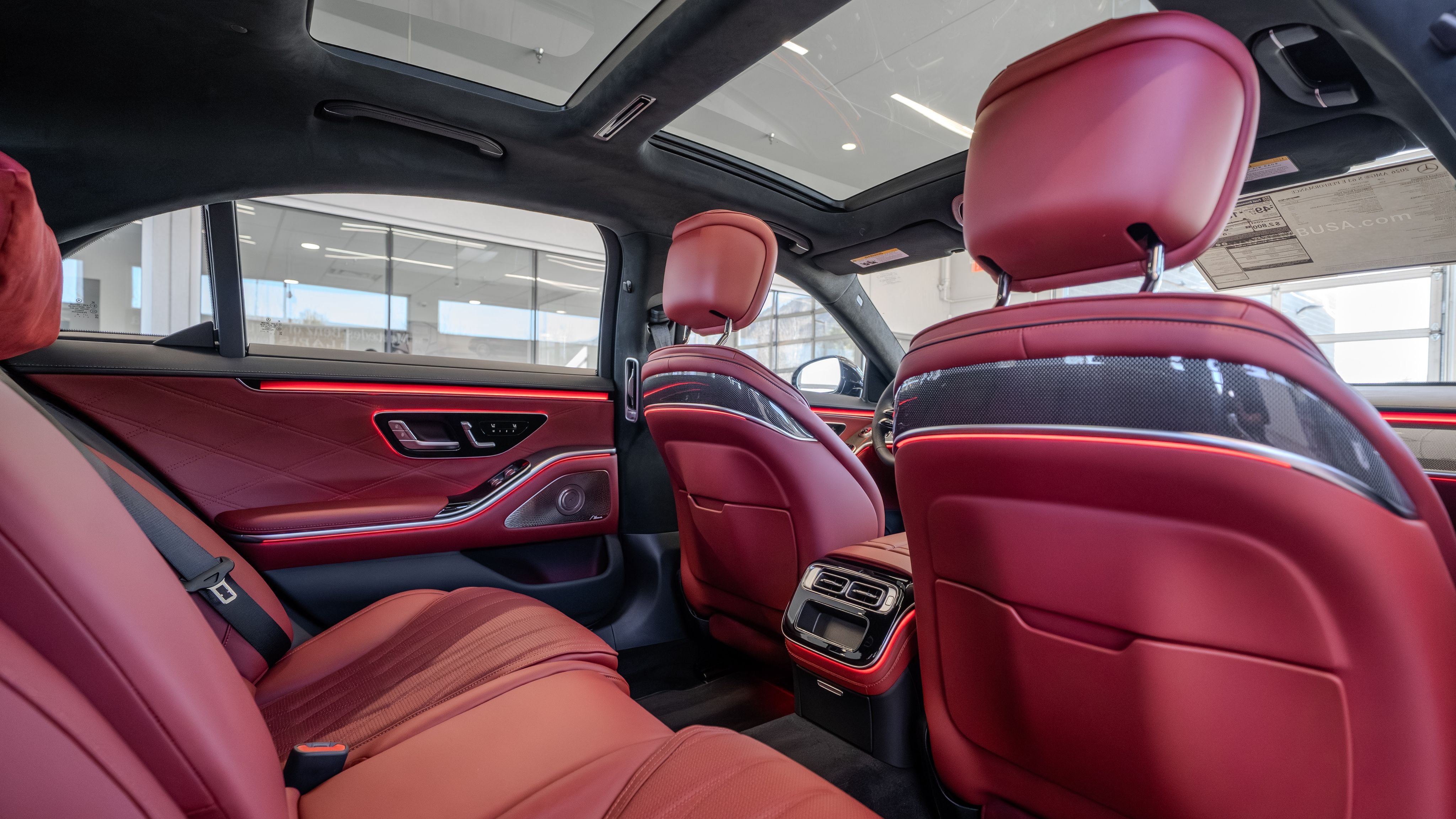 New 2026 MANUFAKTUR Moonlight White Metallic Mercedes-Benz S 63 E AMG® image 28