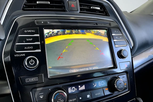 Used 2016 Black Nissan SR image 13