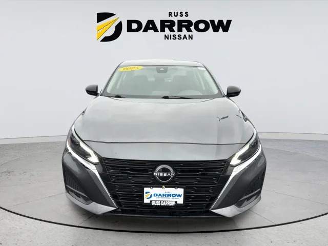 Used 2025 Gray Nissan 2.5 SV image 8