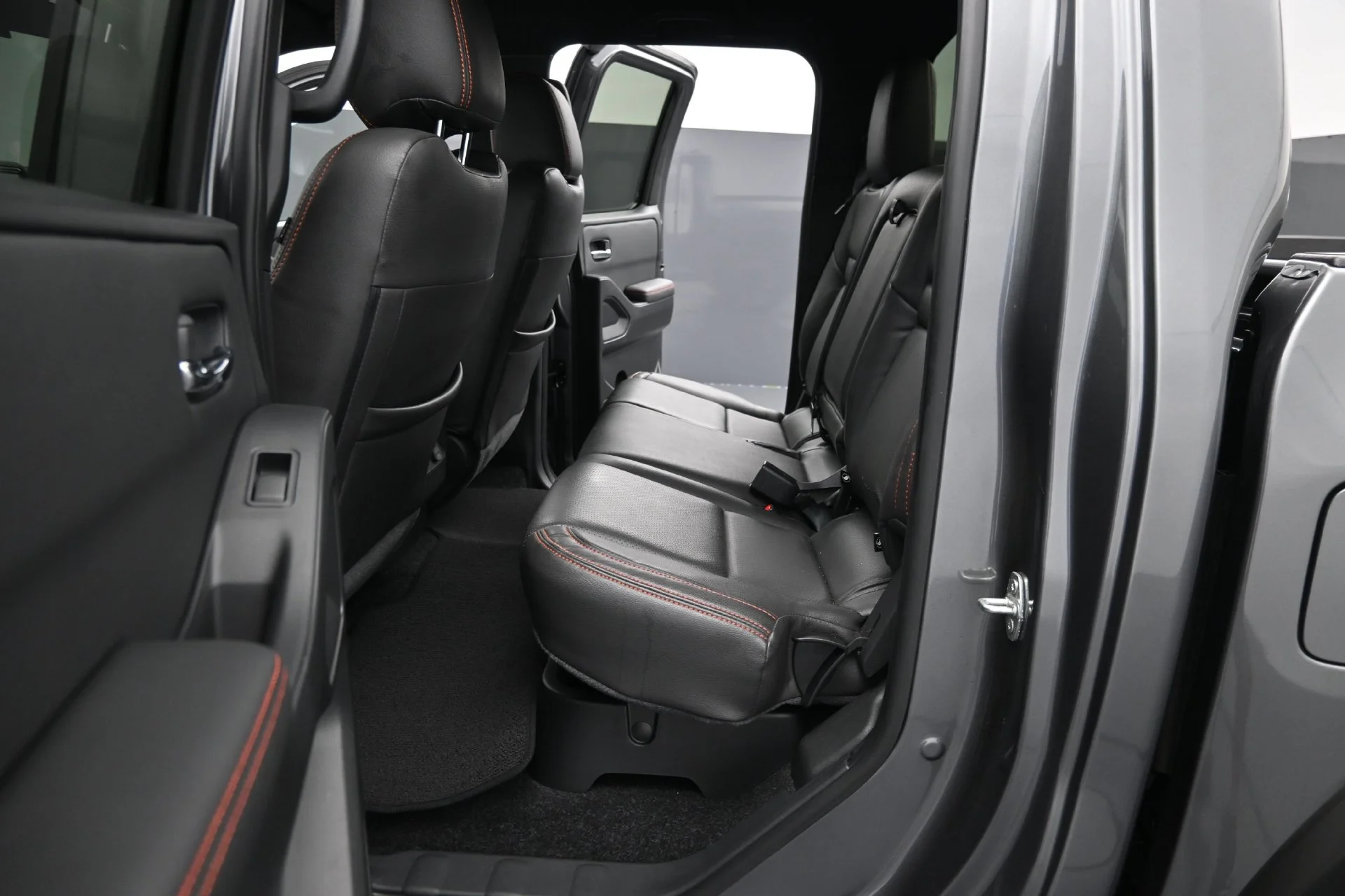 Used 2024 Gray Nissan PRO-X image 16