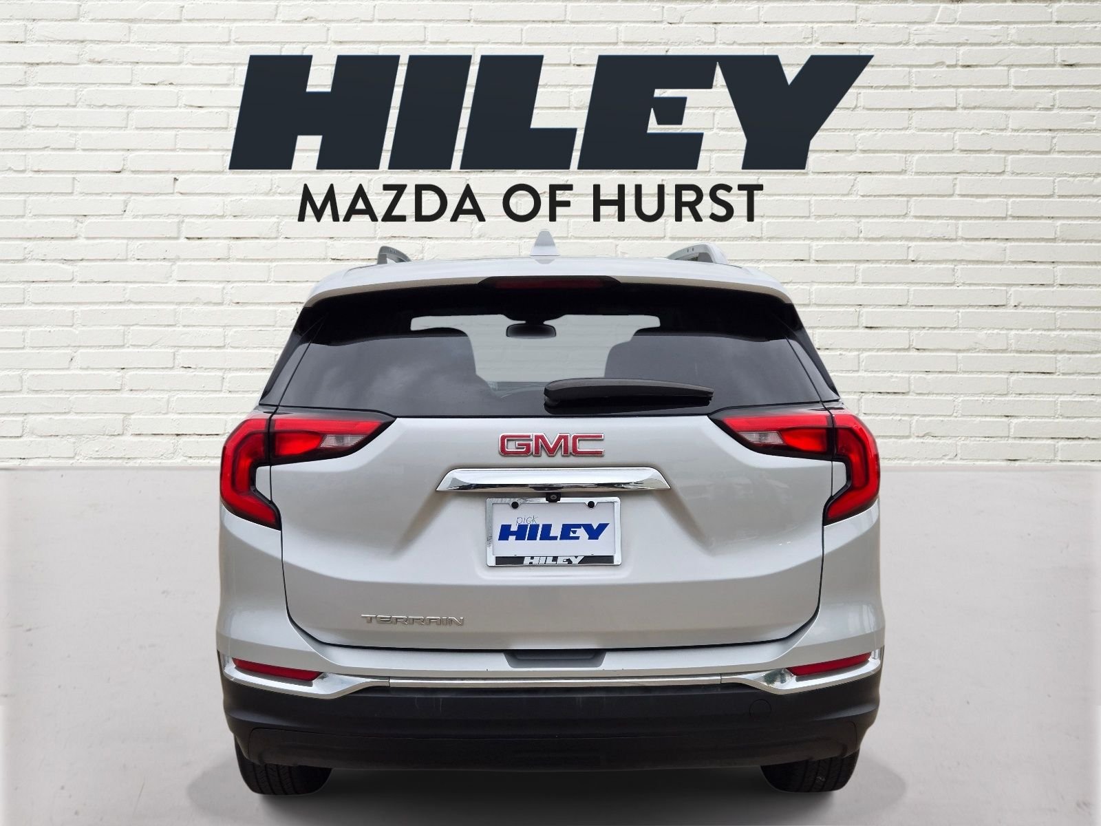 View vehicle photo 5