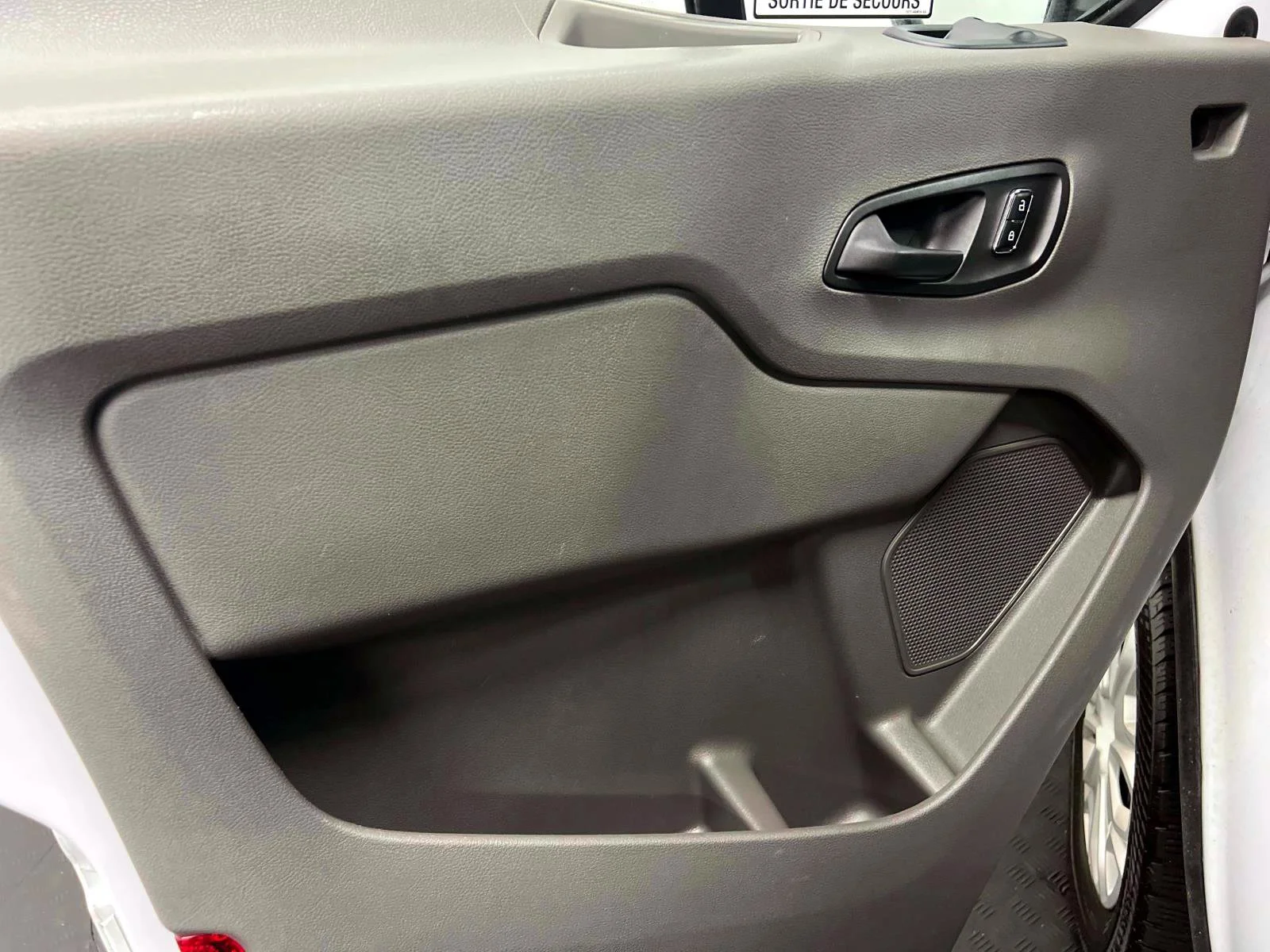 Used 2024 White Ford  image 16