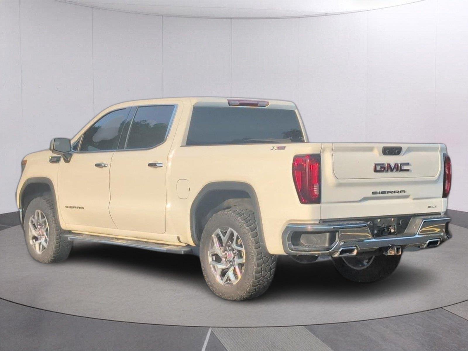 Used 2023 SUMMIT WHITE GMC SLT image 3