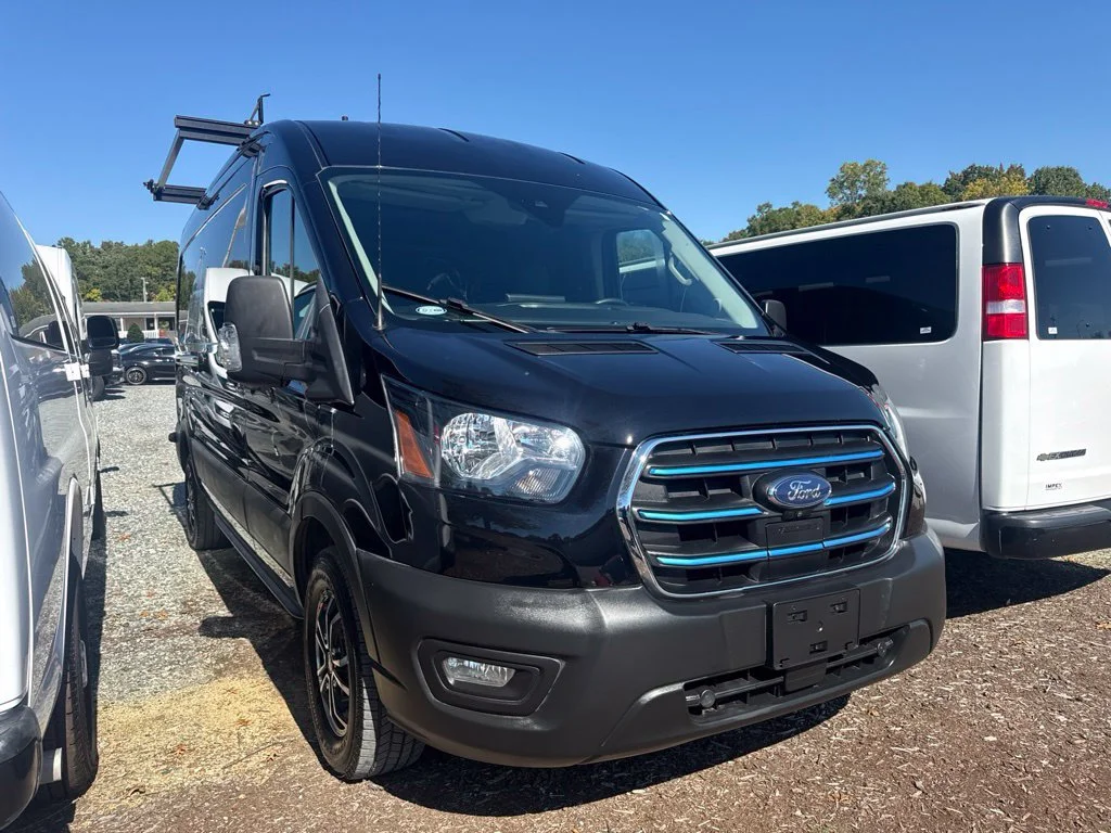 Used 2022 Black Ford Base image 2