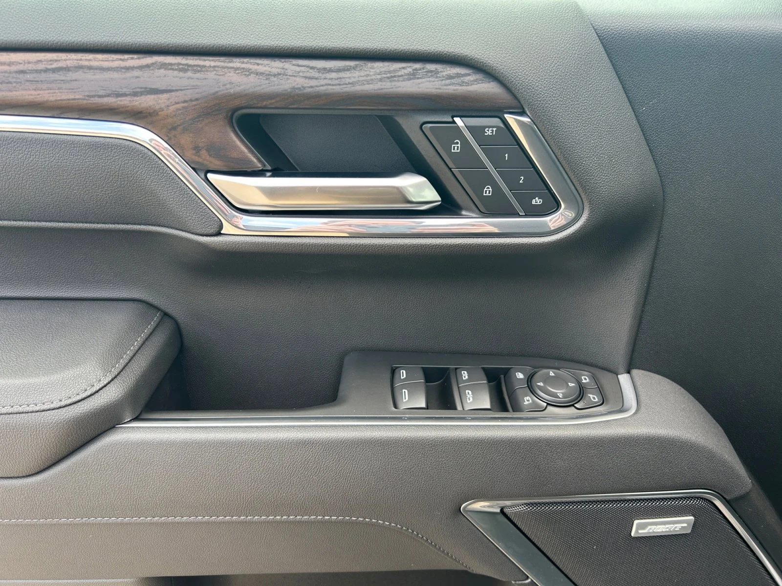 New 2026 Onyx Black GMC SLT image 16