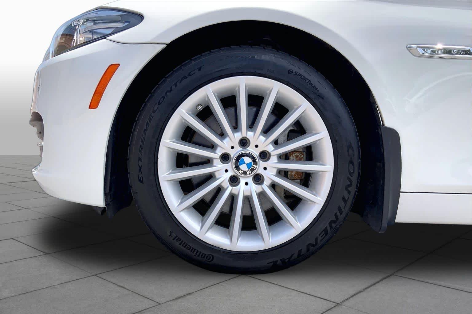 Used 2014 Mineral White Metallic BMW 535i xDrive image 11