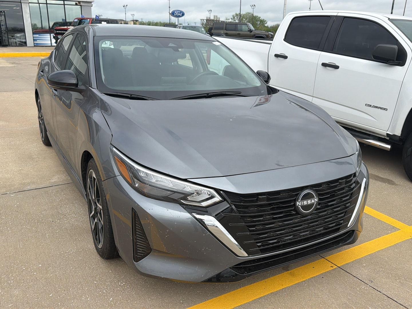 Used 2025 Nissan Sentra SR with VIN 3N1AB8DV2SY311377 for sale in Kansas City