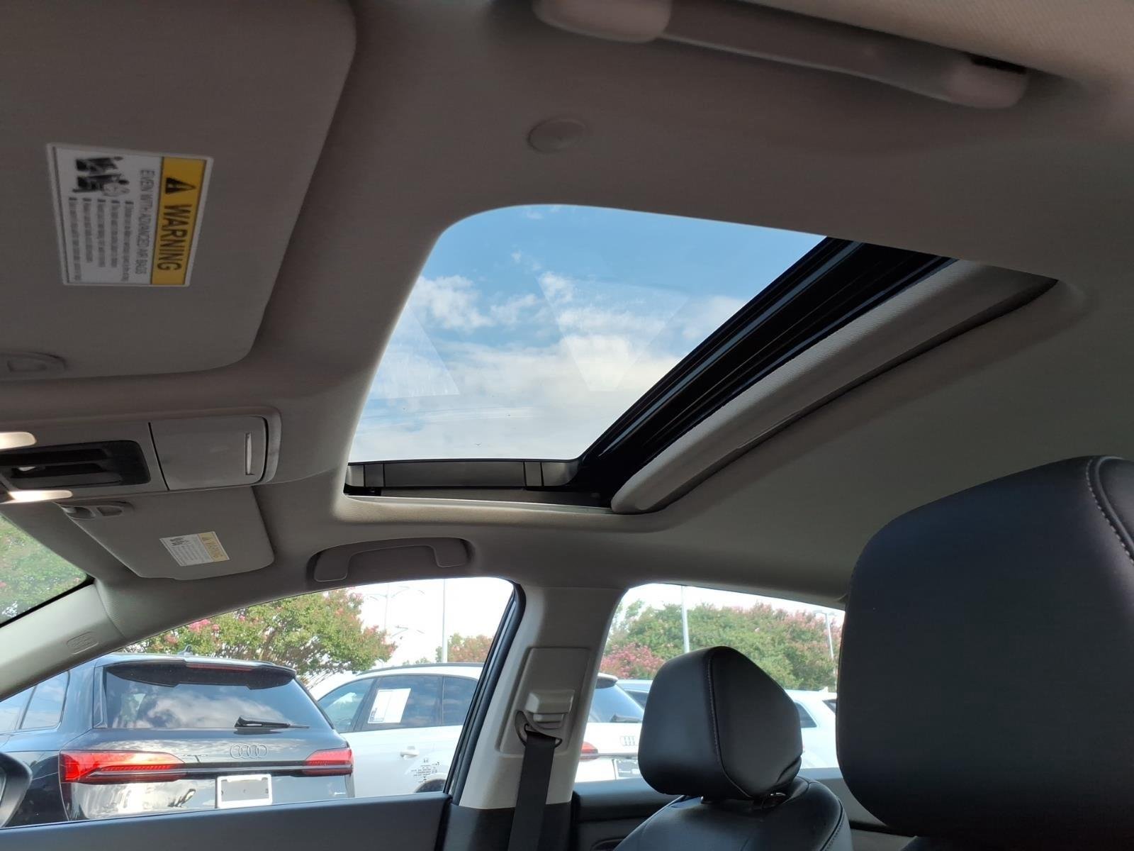 Used 2023 Meteorite Gray Metallic Honda Touring image 11