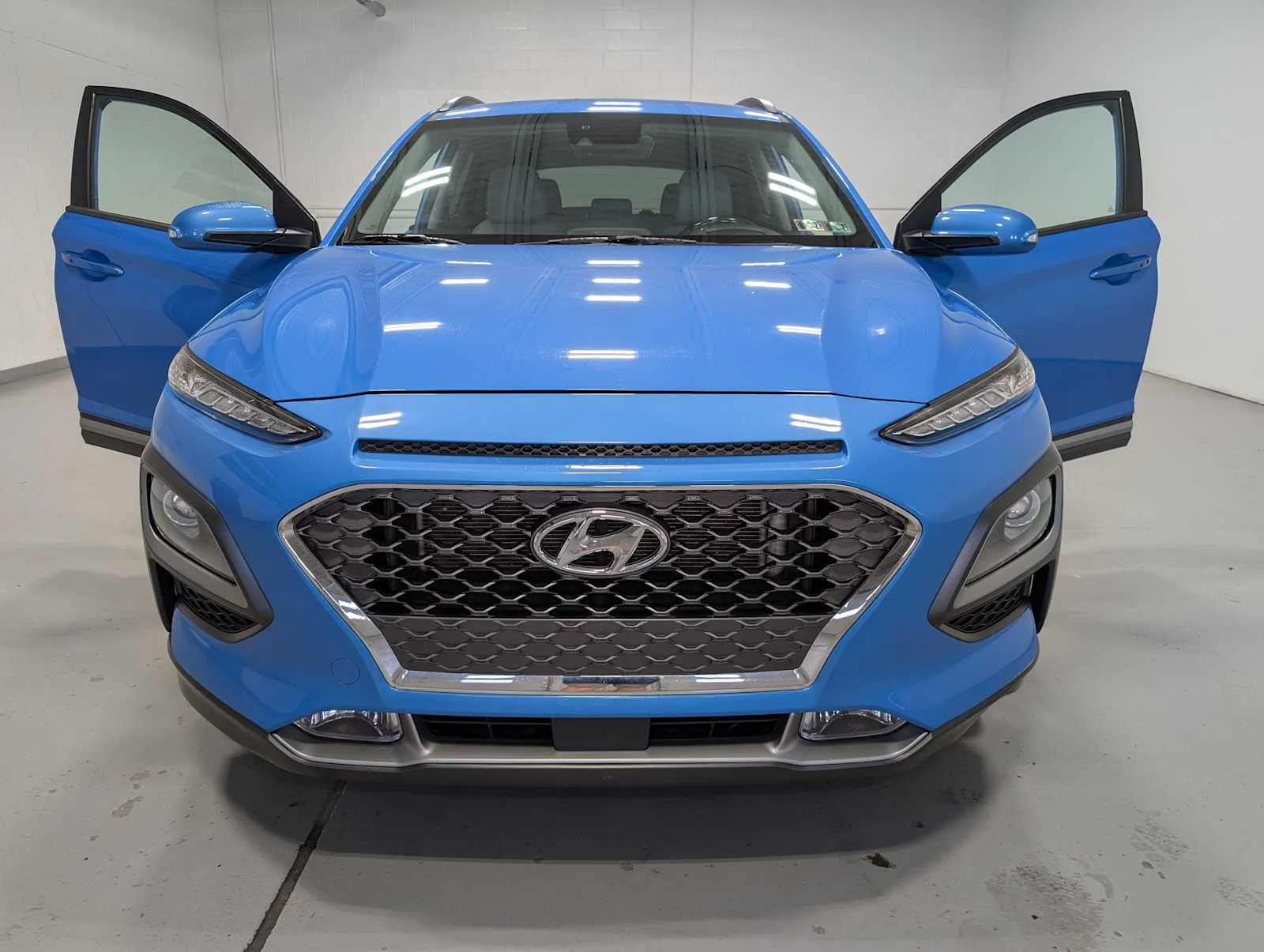 Used 2020 Surf Blue Hyundai Ultimate image 15