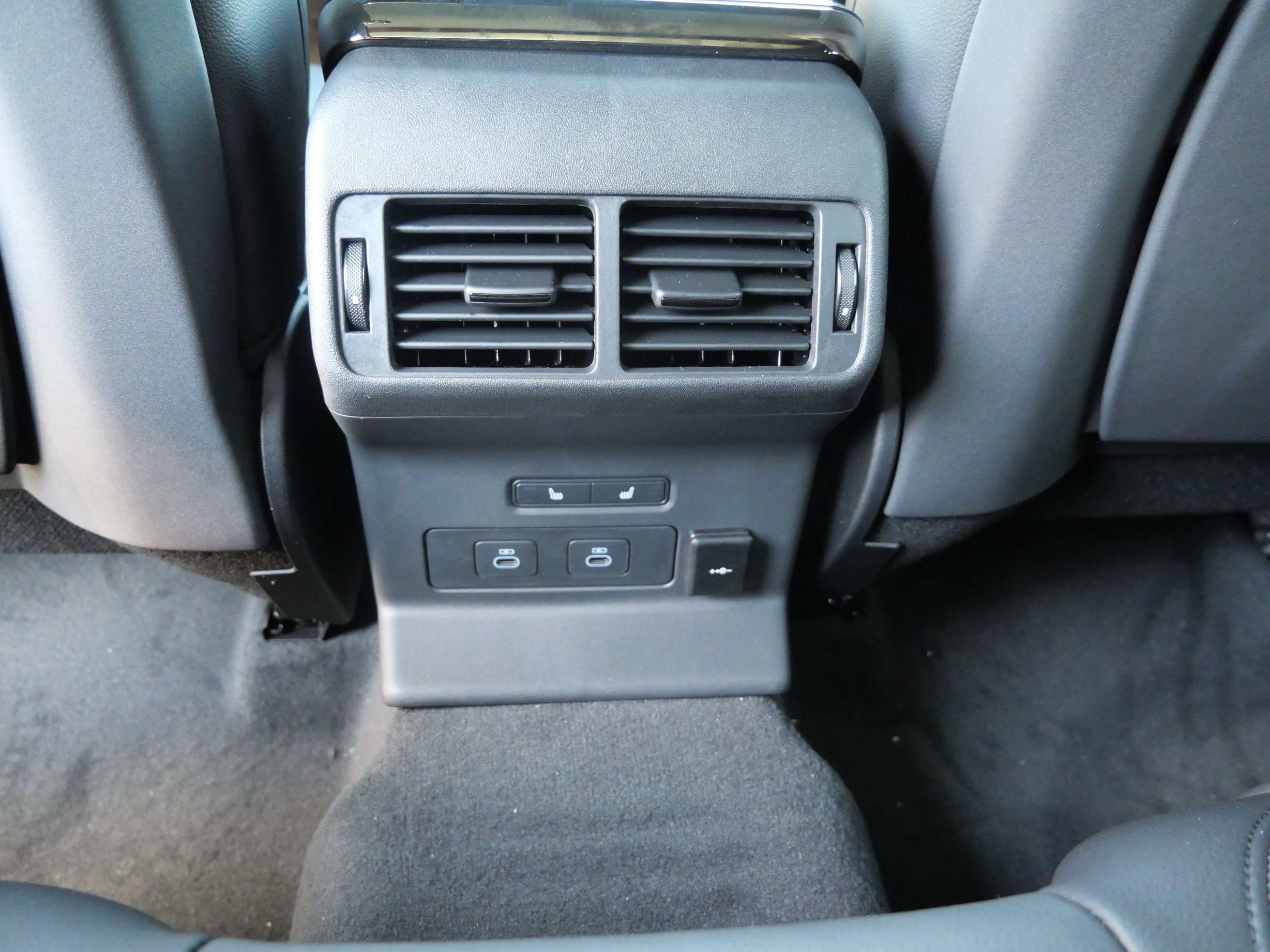 New 2026 Santorini Black LAND ROVER S image 8