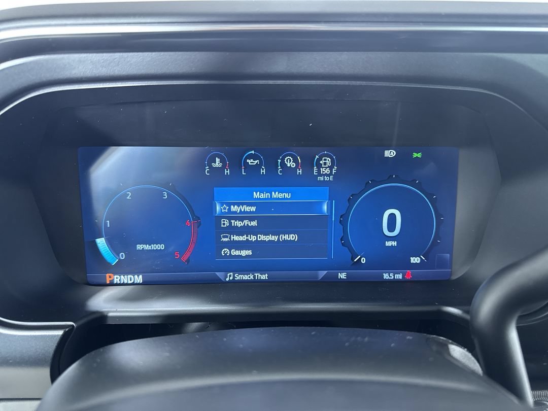 New 2027 Star White Metallic Tri-Coat Ford Platinum image 16