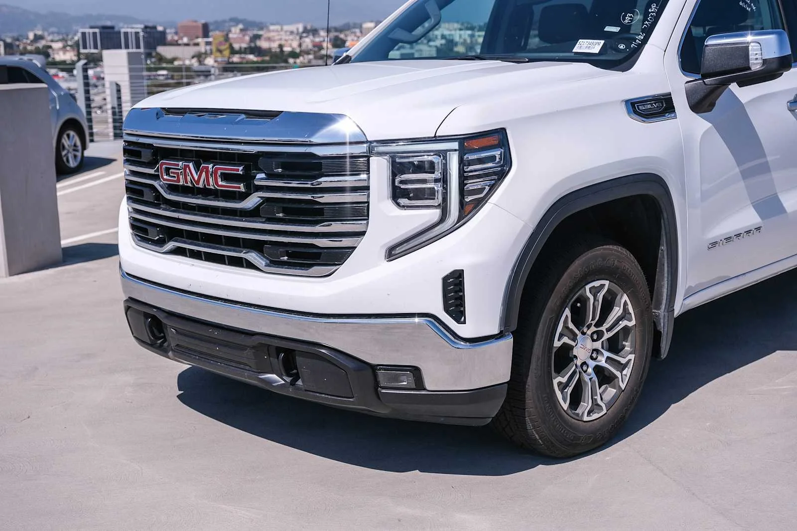 Used 2025 Summit White GMC SLT image 11