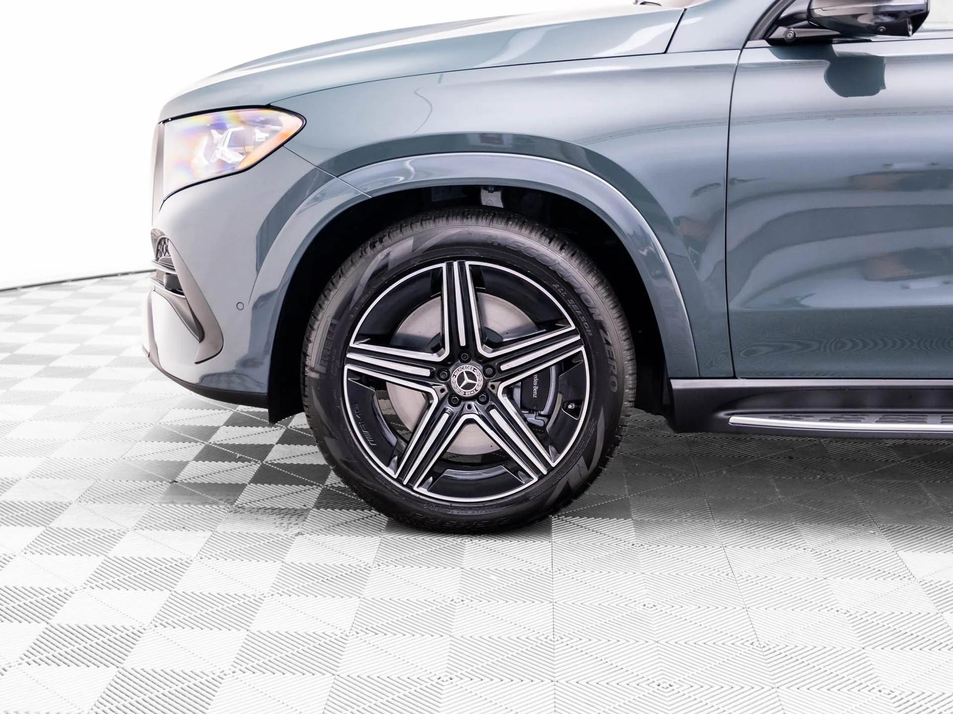 New 2027 Green Mercedes-Benz GLE 450 image 39