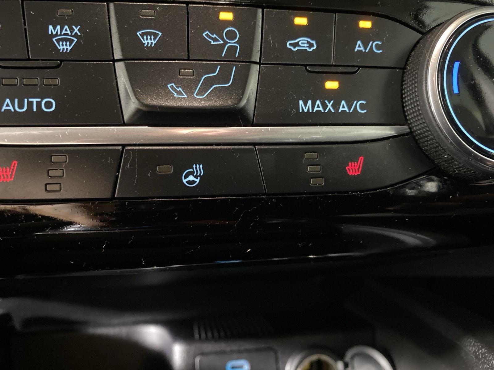 Used 2022 Carbonized Gray Ford SE image 29