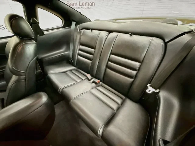 Used 1995 Yellow Ford  image 21