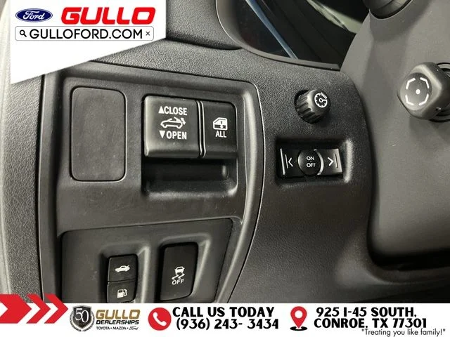 Used 2013 Nebula Gray Pearl Lexus 250 C image 16
