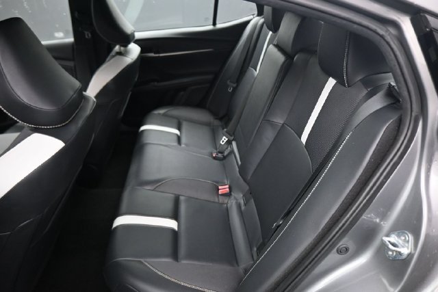 Used 2025  Toyota SE image 19