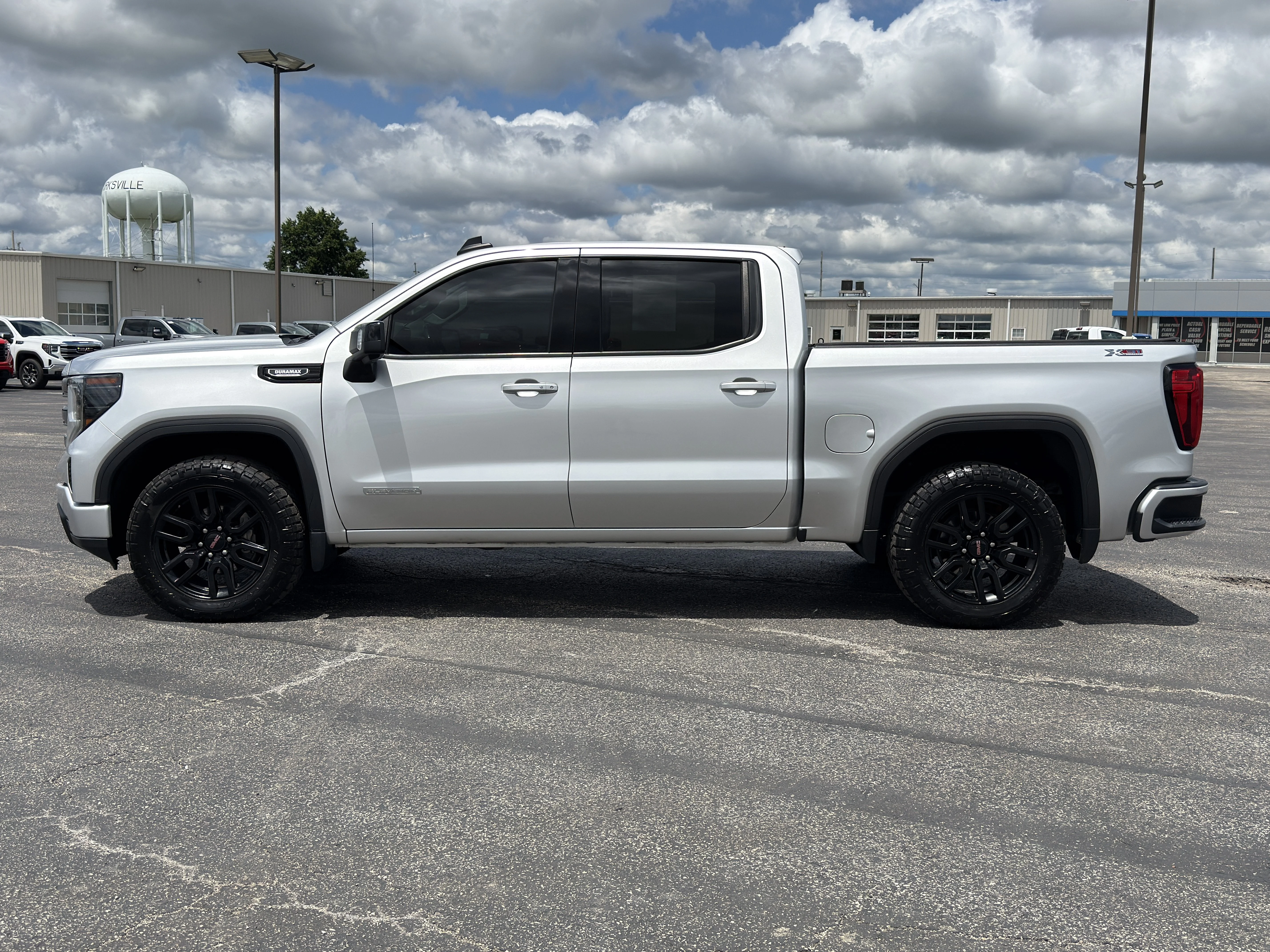 Certified Used 2022 Quicksilver Metallic GMC Elevation image 10