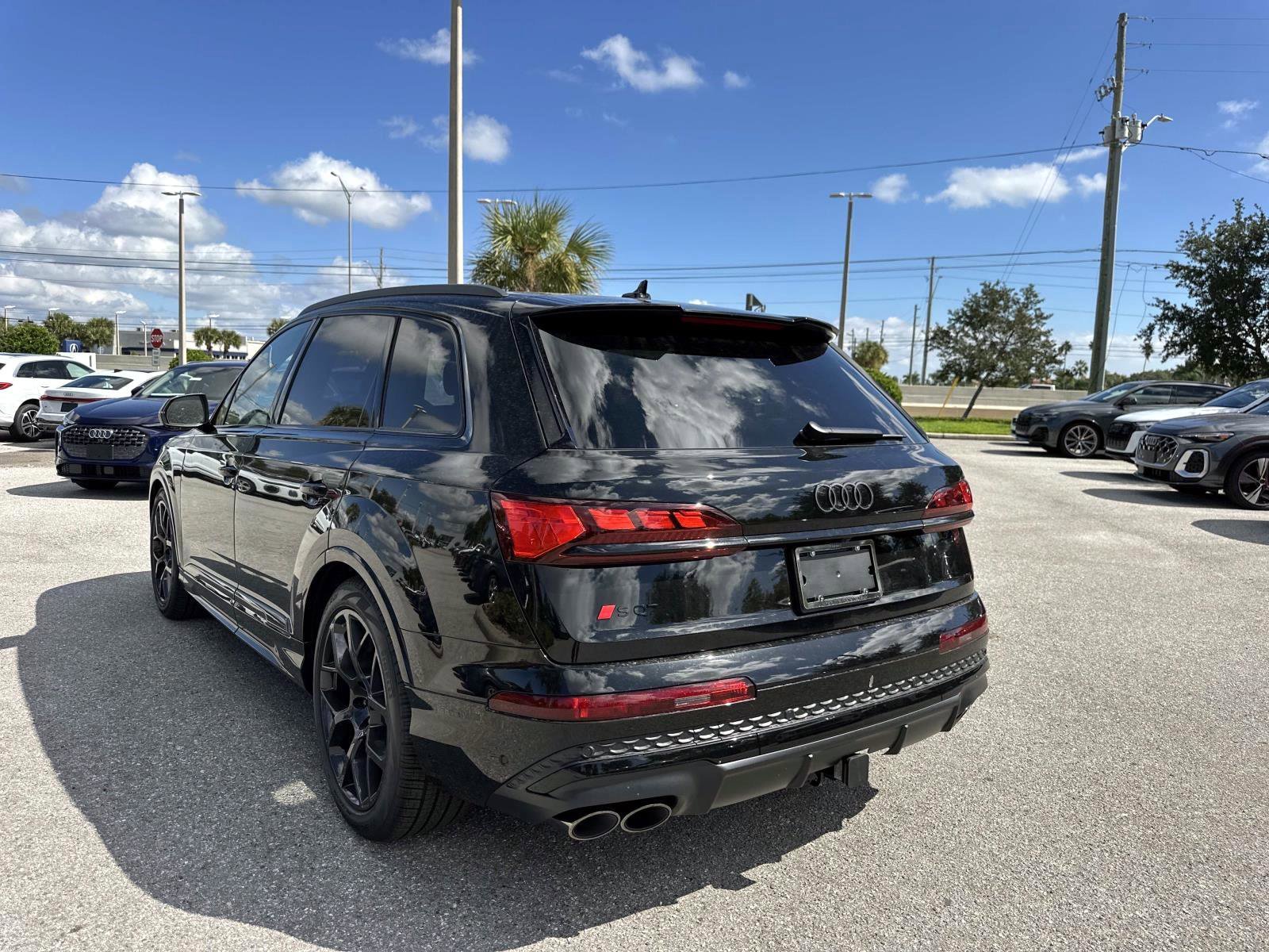 2026 Audi SQ7 Prestige photo 4