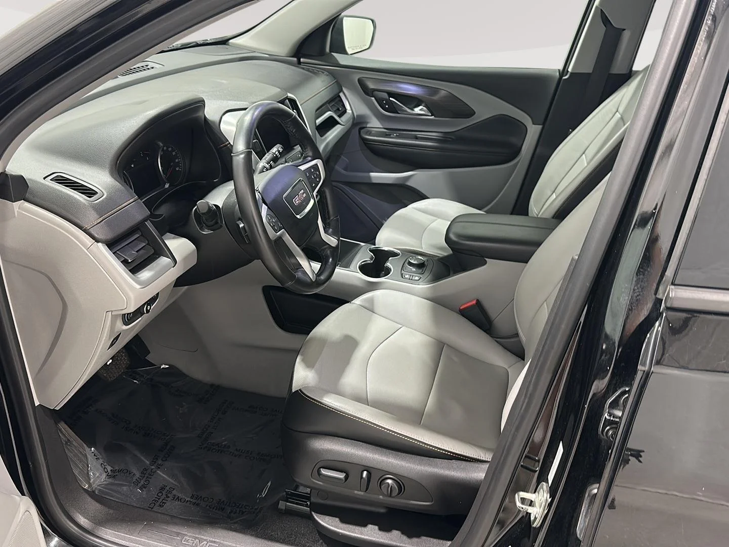 Used 2019 EBONY TWILIGHT METALLIC GMC SLT image 17
