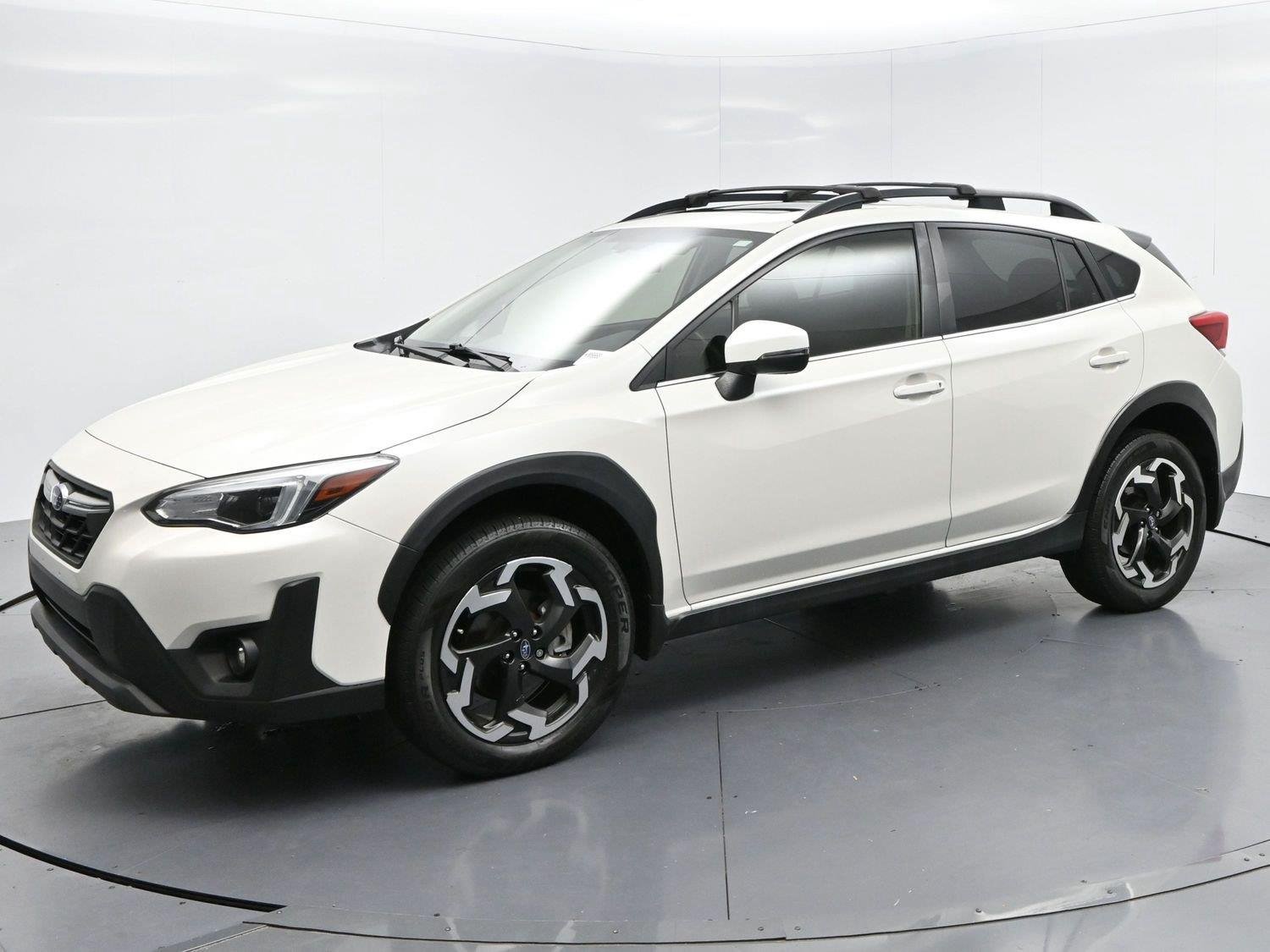 Used 2022 Crystal White Pearl Subaru Limited image 4