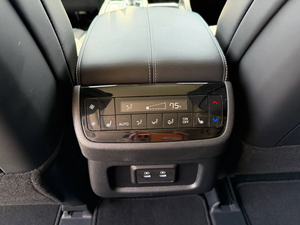 Certified Used 2026 Deep Emerald INFINITI LUXE image 27
