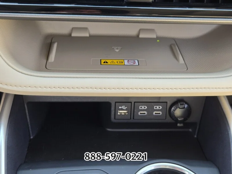 Used 2025 Cypress TOYOTA XLE image 25