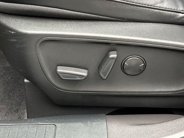 Used 2023 Agate Black Ford ST-Line image 13