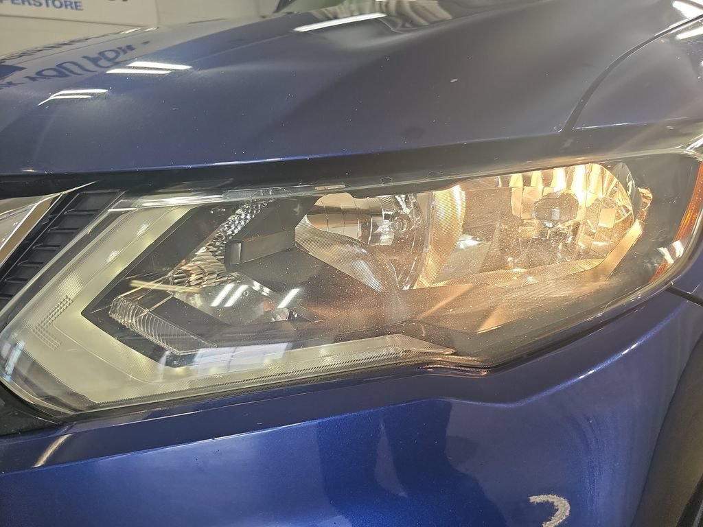 Used 2017 Blue Nissan SV image 36