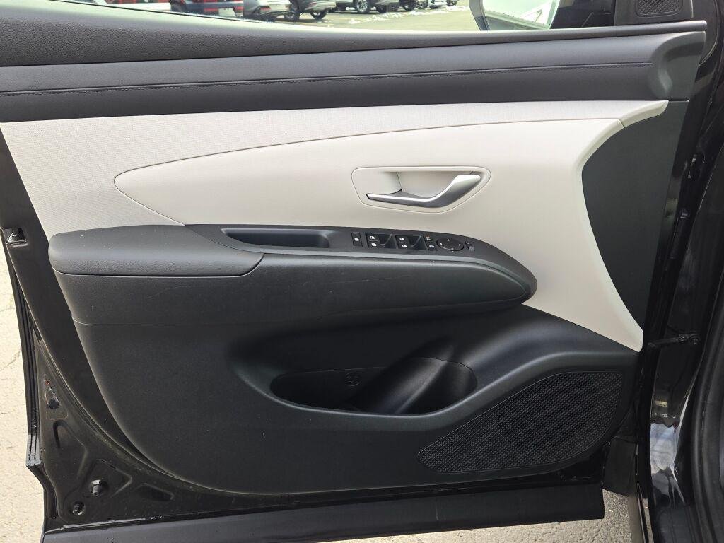 New 2025 Black Hyundai SEL Convenience AWD image 22
