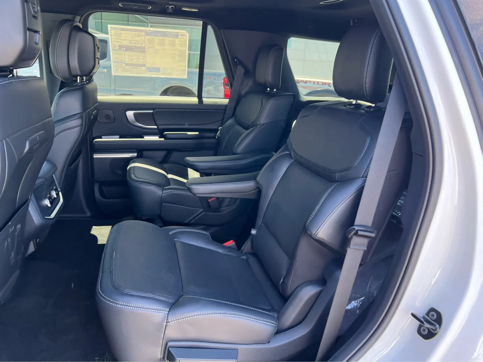 New 2026 Star White Metallic Tri-Coat Ford Platinum® image 27