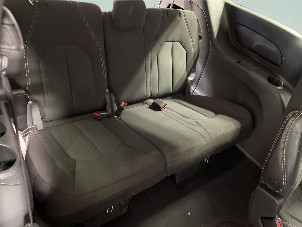 Used 2023 Bright White Clearcoat Chrysler Touring image 31