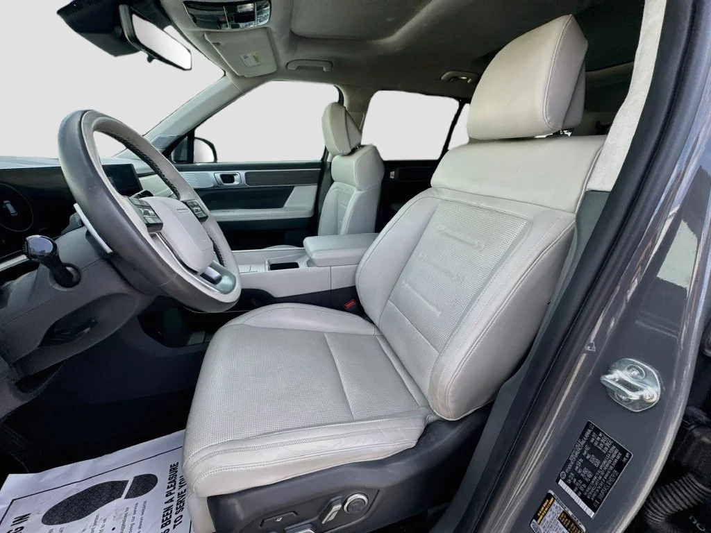 Used 2024 Gray Hyundai Calligraphy image 25