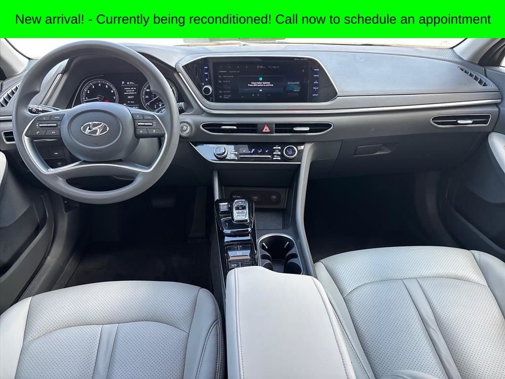 Used 2023 Gray Hyundai SEL image 4