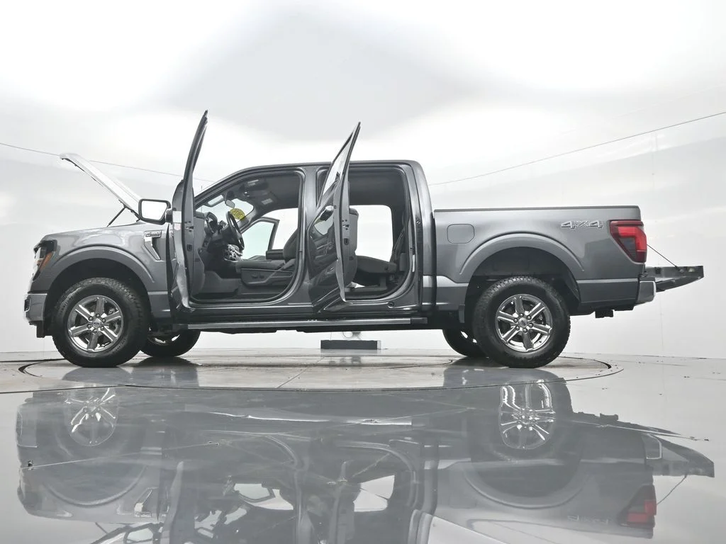 Used 2025 Gray Ford XLT image 45